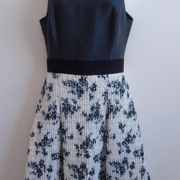 Sashin & Babi Noir NWT $1,25.00 Black Navy and White Fit and Flare DRESS SZ S - Picture 12 of 15